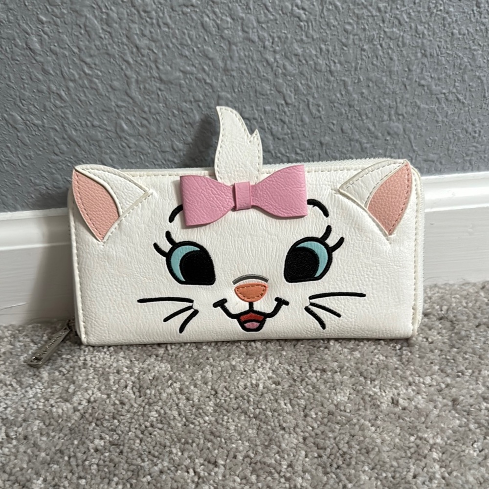 Marie Aristocats Loungefly Wallet Brand New